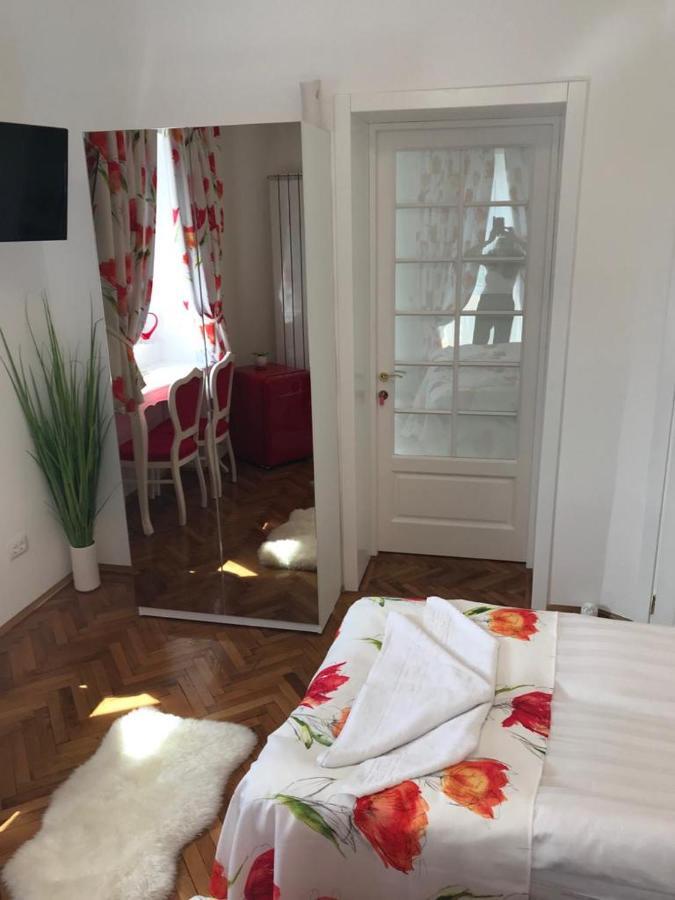 Victoria Luxury Apartment 11 Bucharest Exterior photo